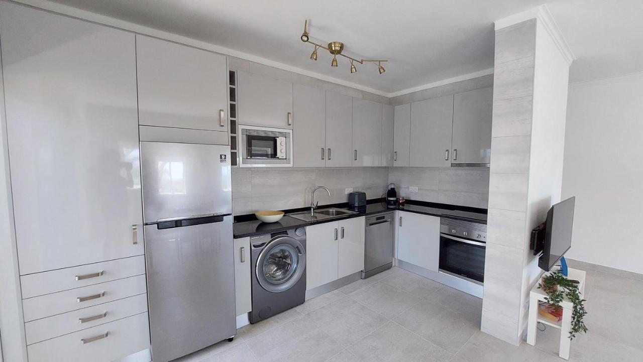 Apartamento Kelyfos Beach By Feriascomsol Quarteira Eksteriør bilde