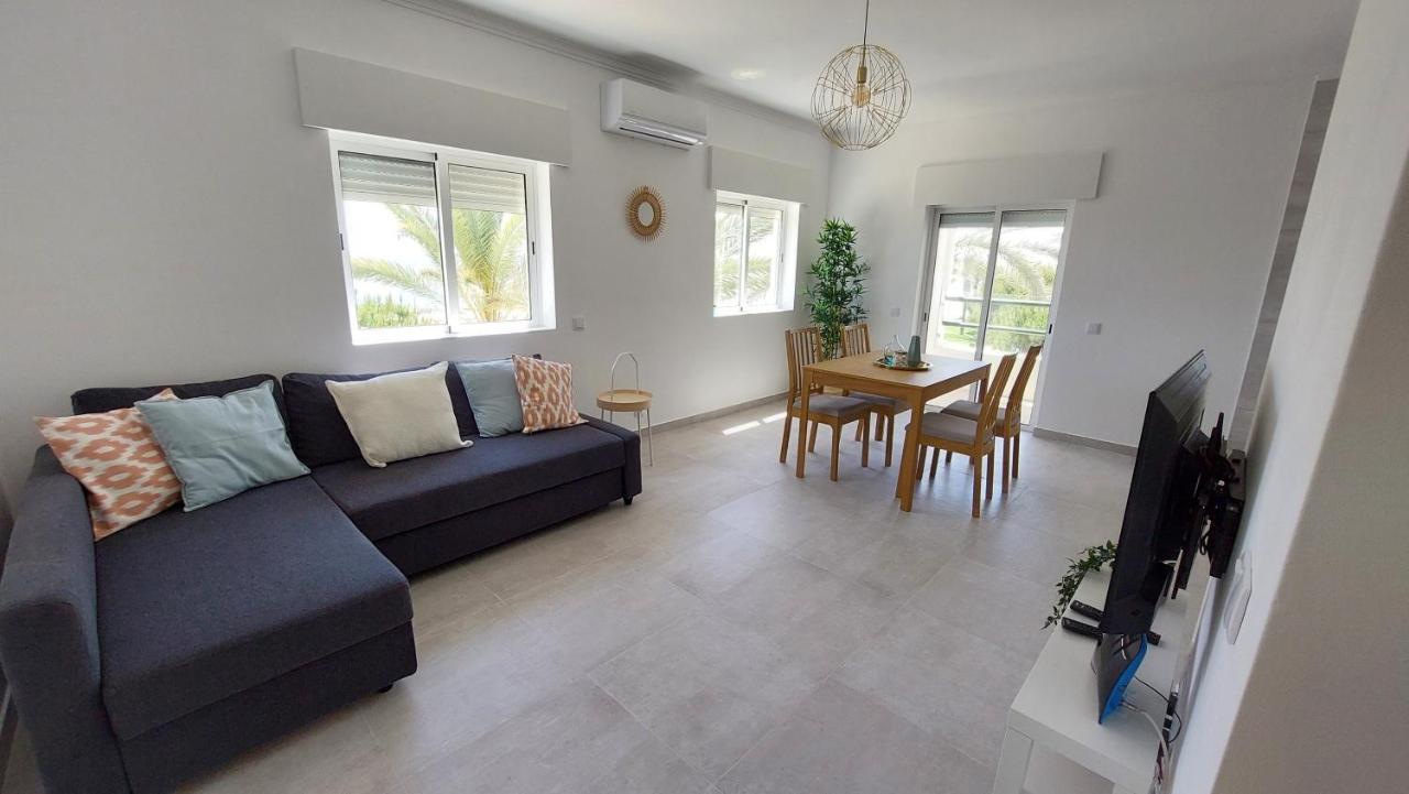 Apartamento Kelyfos Beach By Feriascomsol Quarteira Eksteriør bilde